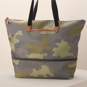 Stella & Dot Large Expandable Camouflage Tote Bag